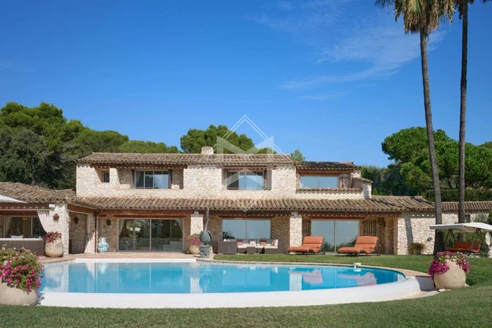 Image No.2-8 Bed House for sale