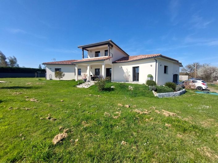 Image No.2-5 Bed House for sale