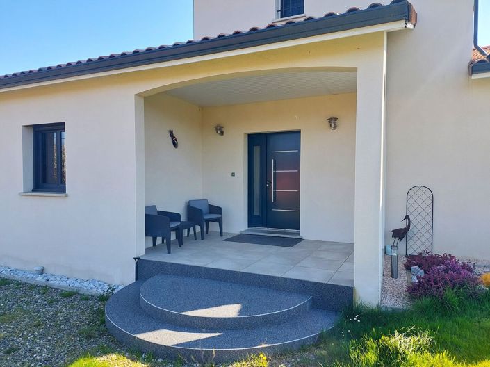 Image No.4-5 Bed House for sale