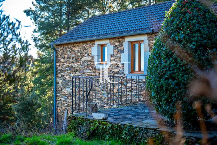 Image No.7-7 Bed House for sale