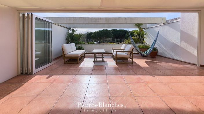 Image No.10-2 Bed House for sale