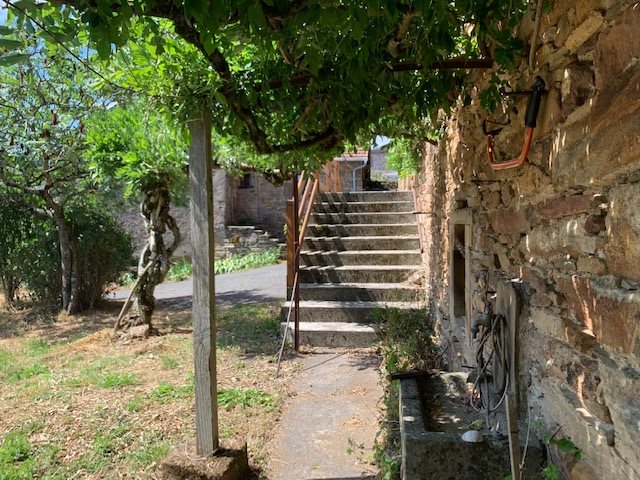 Image No.18-4 Bed House for sale