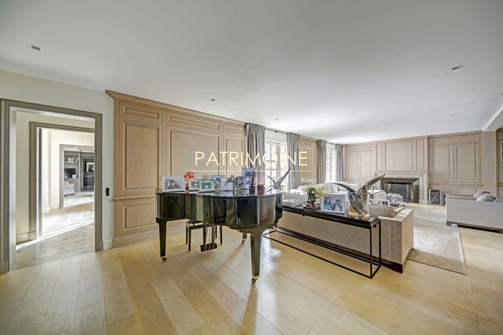 Image No.10-Propriété de 9 chambres à vendre à Rueil-Malmaison