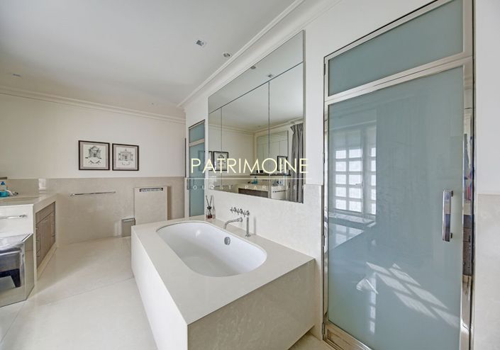 Image No.17-Propriété de 9 chambres à vendre à Rueil-Malmaison