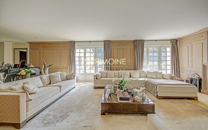 Image No.4-Propriété de 9 chambres à vendre à Rueil-Malmaison