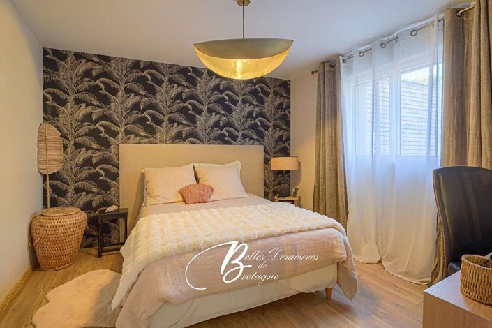 Image No.16-4 Bed House for sale