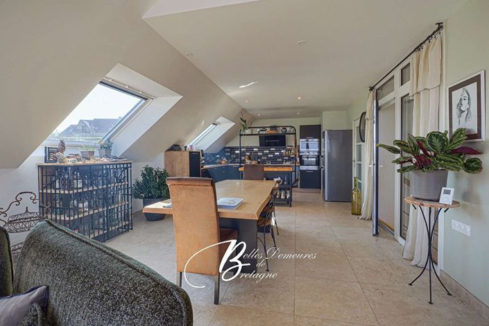 Image No.8-4 Bed House for sale