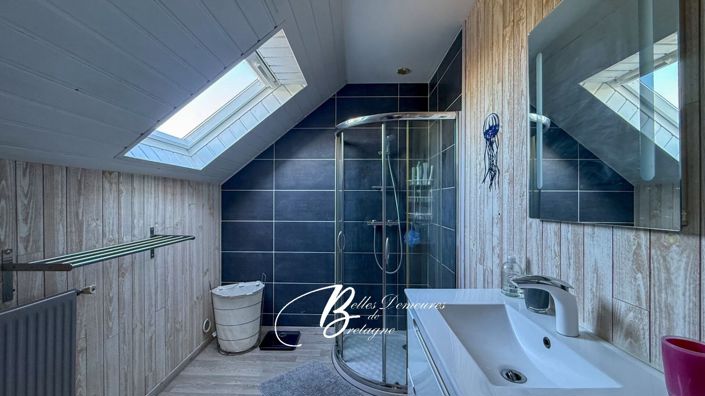 Image No.17-4 Bed House for sale