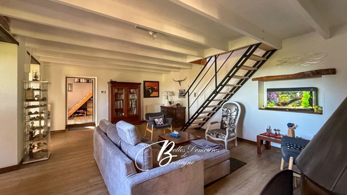 Image No.6-4 Bed House for sale