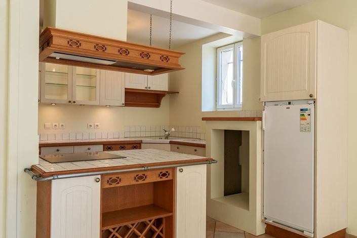 Image No.10-3 Bed House for sale