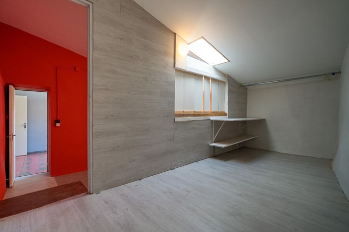 Image No.13-7 Bed House for sale