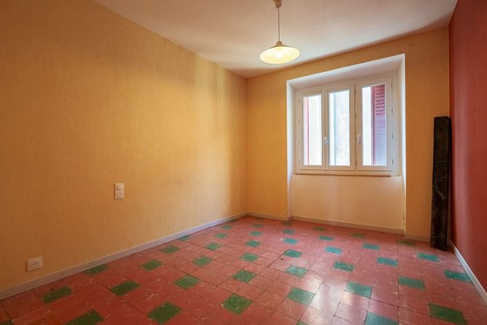 Image No.15-7 Bed House for sale