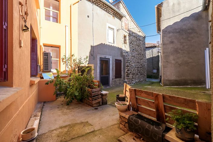 Image No.5-7 Bed House for sale