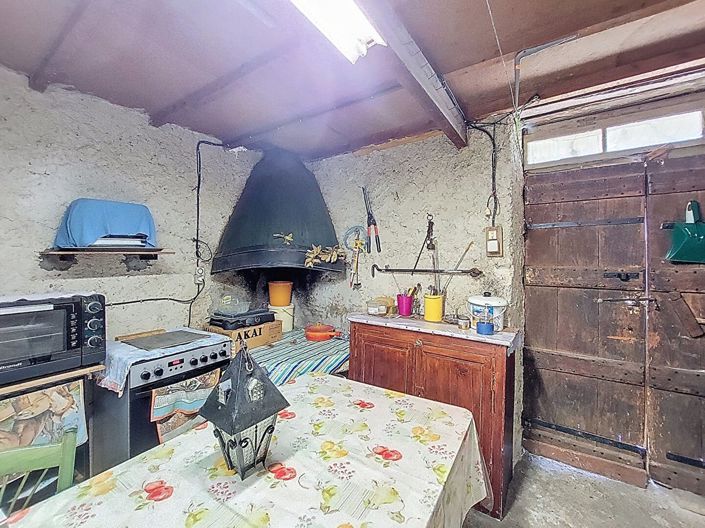 Image No.12-4 Bed House for sale