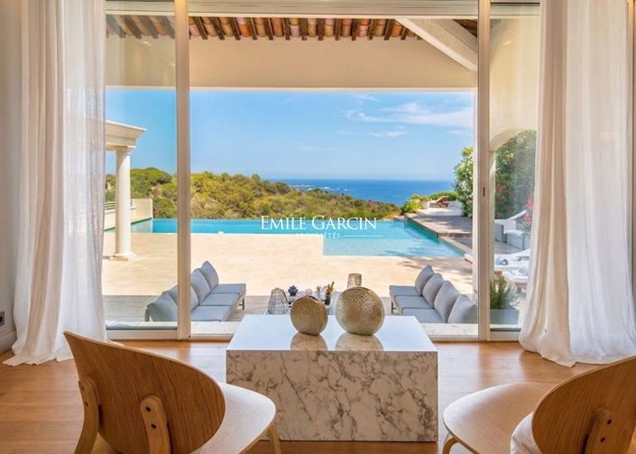 Image No.2-6 Bed House for sale