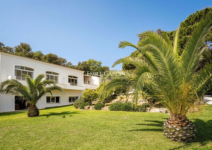 Image No.6-6 Bed House for sale