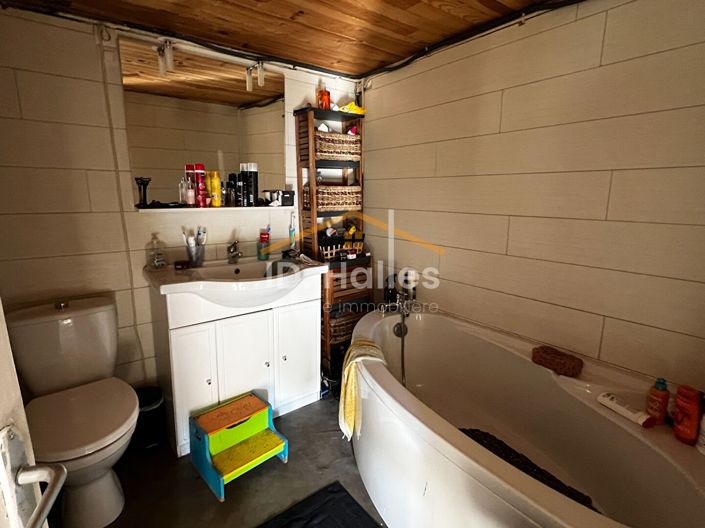Image No.12-4 Bed House for sale