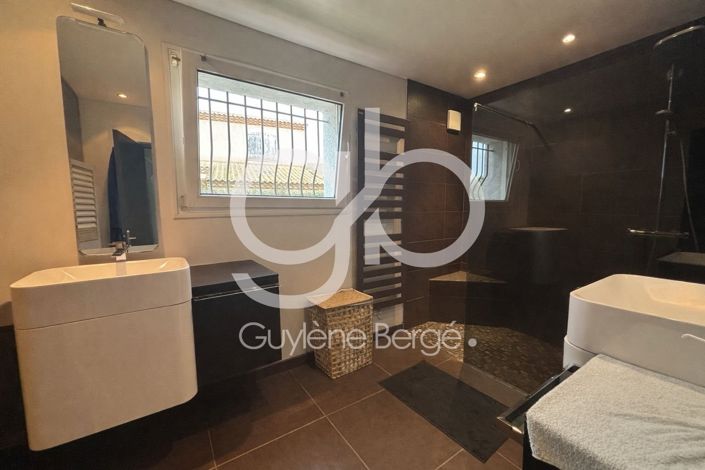 Image No.13-5 Bed House for sale