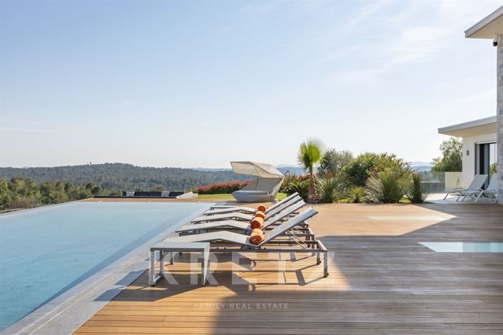 Image No.14-5 Bed House for sale