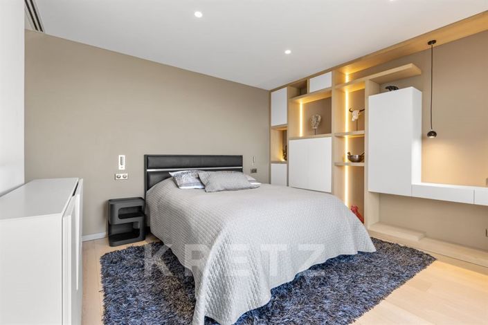 Image No.22-5 Bed House for sale