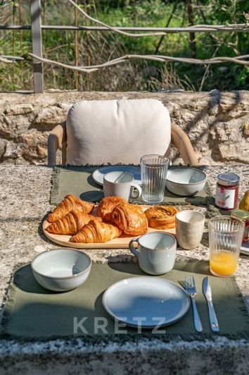 Image No.12-6 Bed House for sale