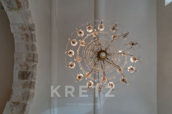 Image No.17-6 Bed House for sale