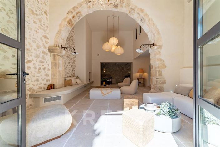 Image No.18-6 Bed House for sale