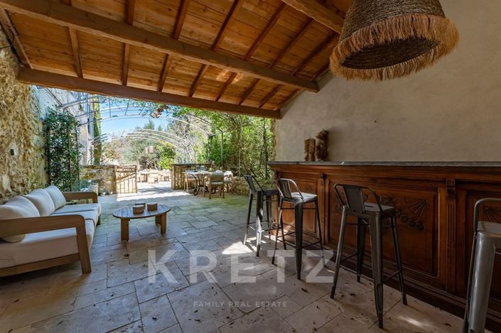 Image No.9-6 Bed House for sale