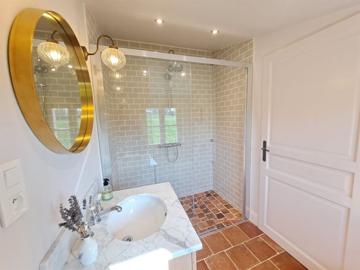 Image No.30-4 Bed House for sale