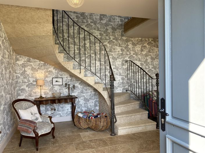 Image No.9-4 Bed House for sale