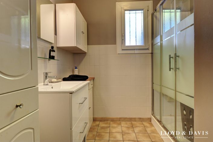 Image No.12-3 Bed House for sale