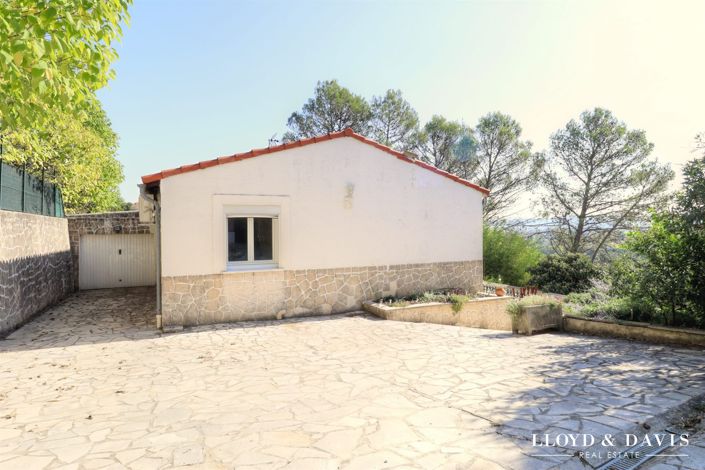 Image No.17-3 Bed House for sale