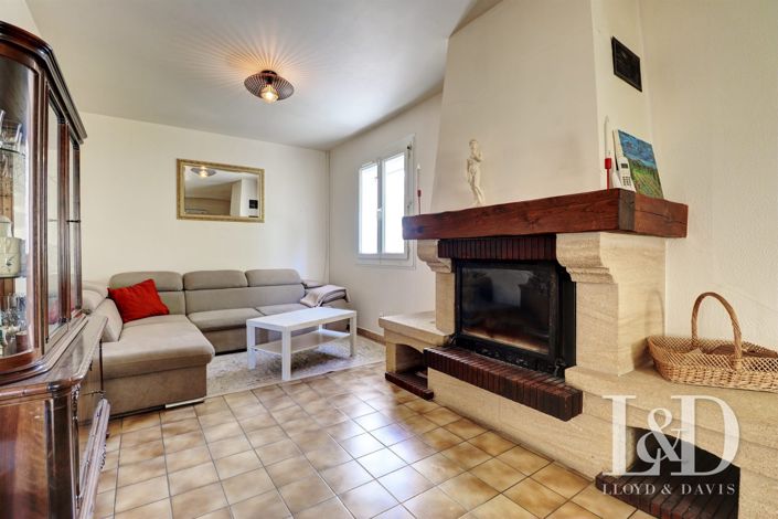 Image No.5-3 Bed House for sale