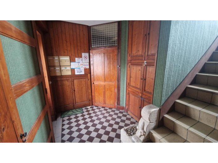 Image No.16-6 Bed House for sale