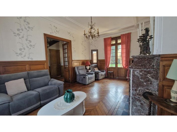 Image No.5-6 Bed House for sale