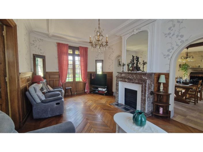 Image No.6-6 Bed House for sale
