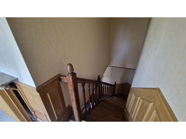 Image No.7-6 Bed House for sale