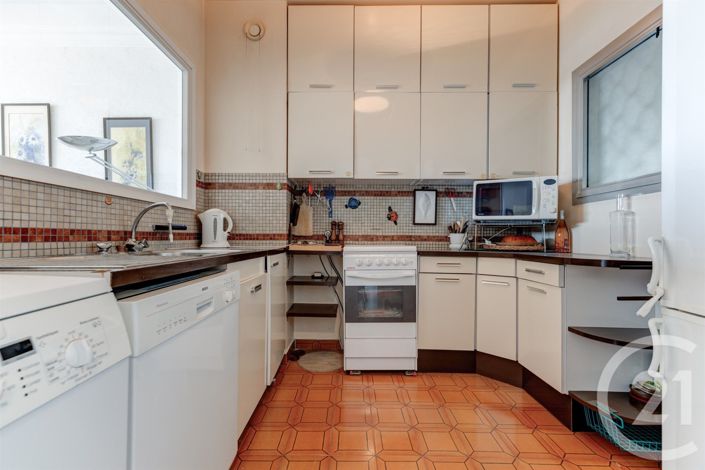 Image No.9-1 Bed Apartment for sale