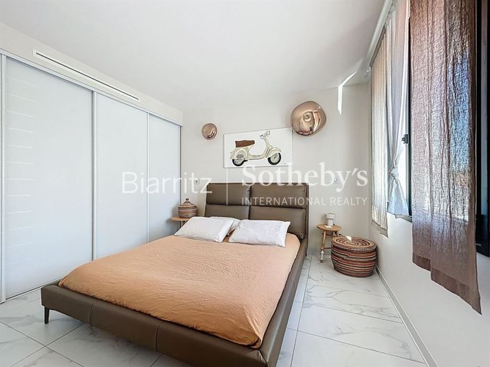 Image No.12-2 Bed House for sale