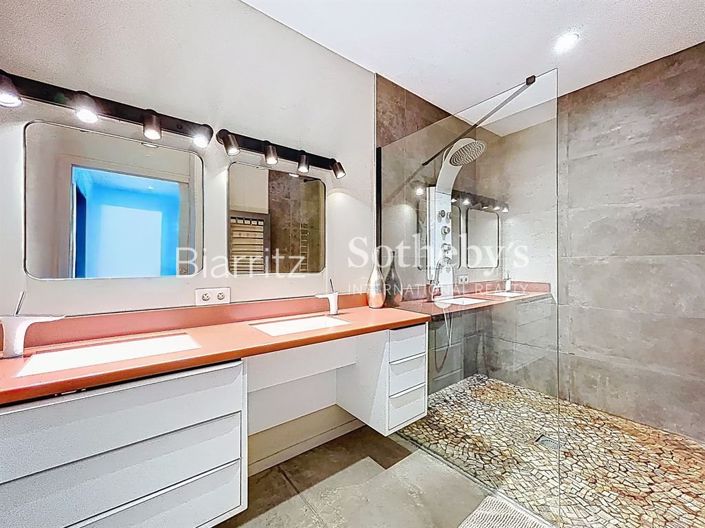 Image No.13-4 Bed House for sale