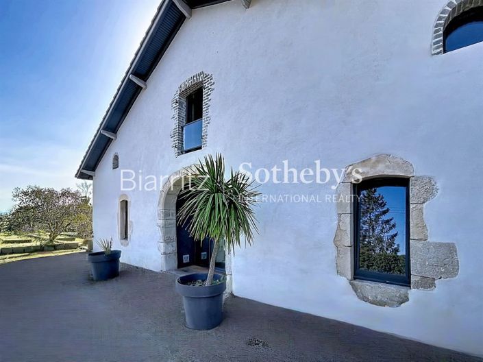 Image No.17-4 Bed House for sale