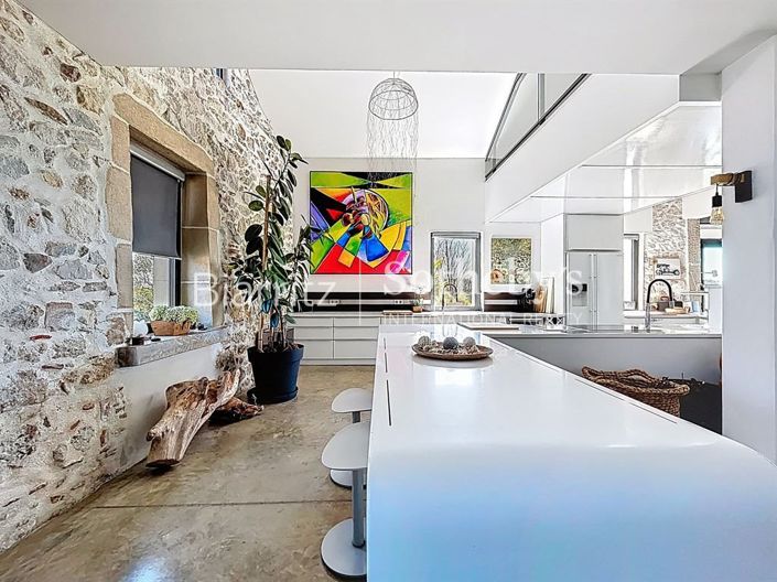 Image No.5-4 Bed House for sale