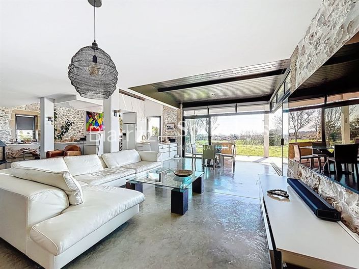 Image No.8-4 Bed House for sale