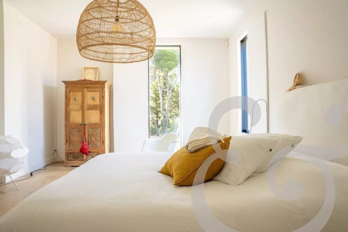 Image No.14-4 Bed House for sale