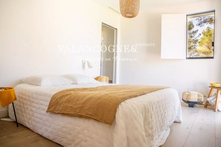 Image No.18-4 Bed House for sale