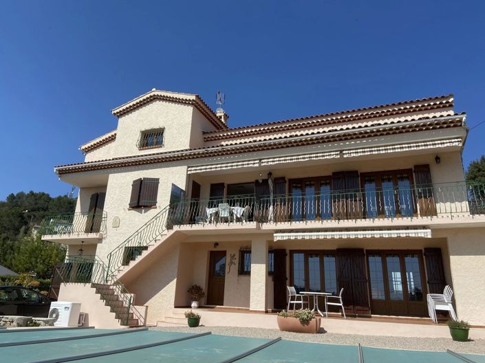 Image No.8-4 Bed House for sale