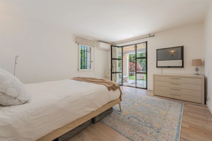 Image No.13-5 Bed House for sale