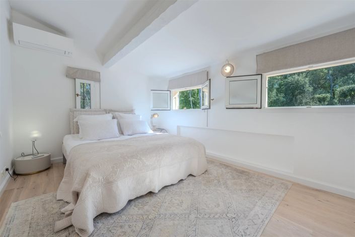 Image No.15-5 Bed House for sale