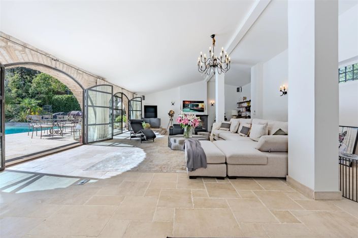 Image No.7-5 Bed House for sale