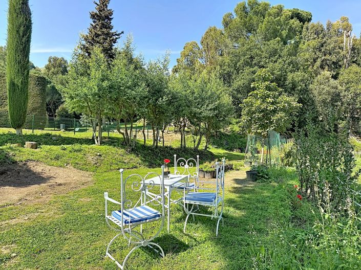 Image No.21-2 Bed Apartment for sale